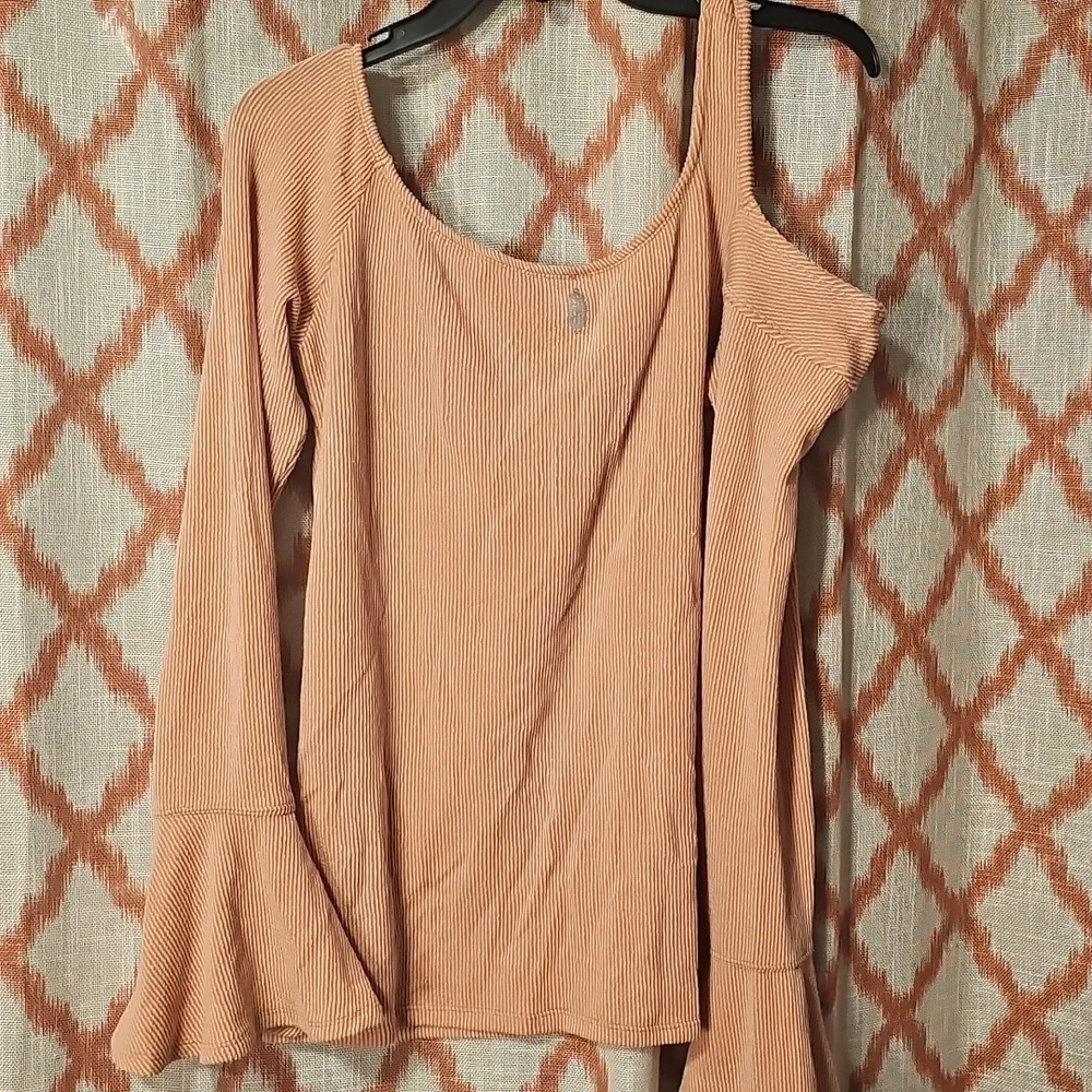 Women's Off-Shoulder Top - Picture 5 of 6